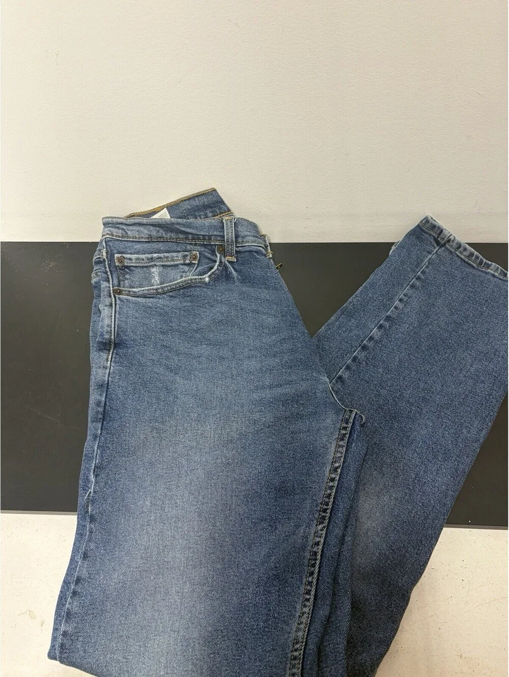 Levis 505 Classic Fit Mens Jeans Medium Wash Straight Leg Denim 34x34